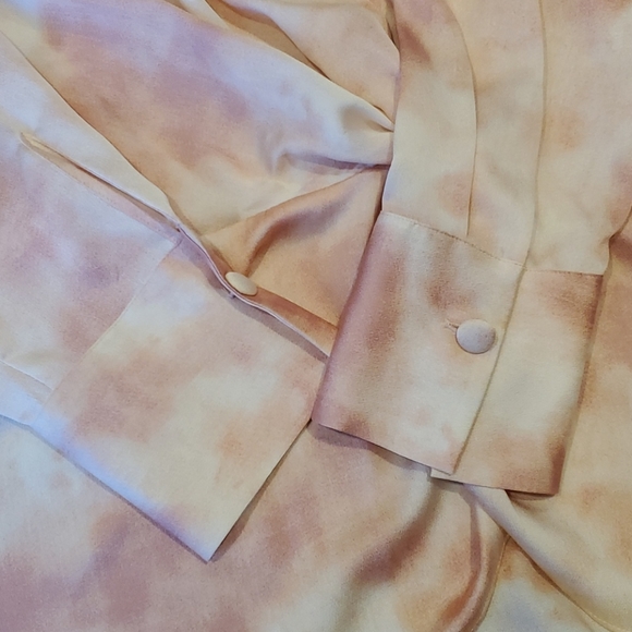 Vince Camuto twist hammer top blouse - Picture 11 of 11